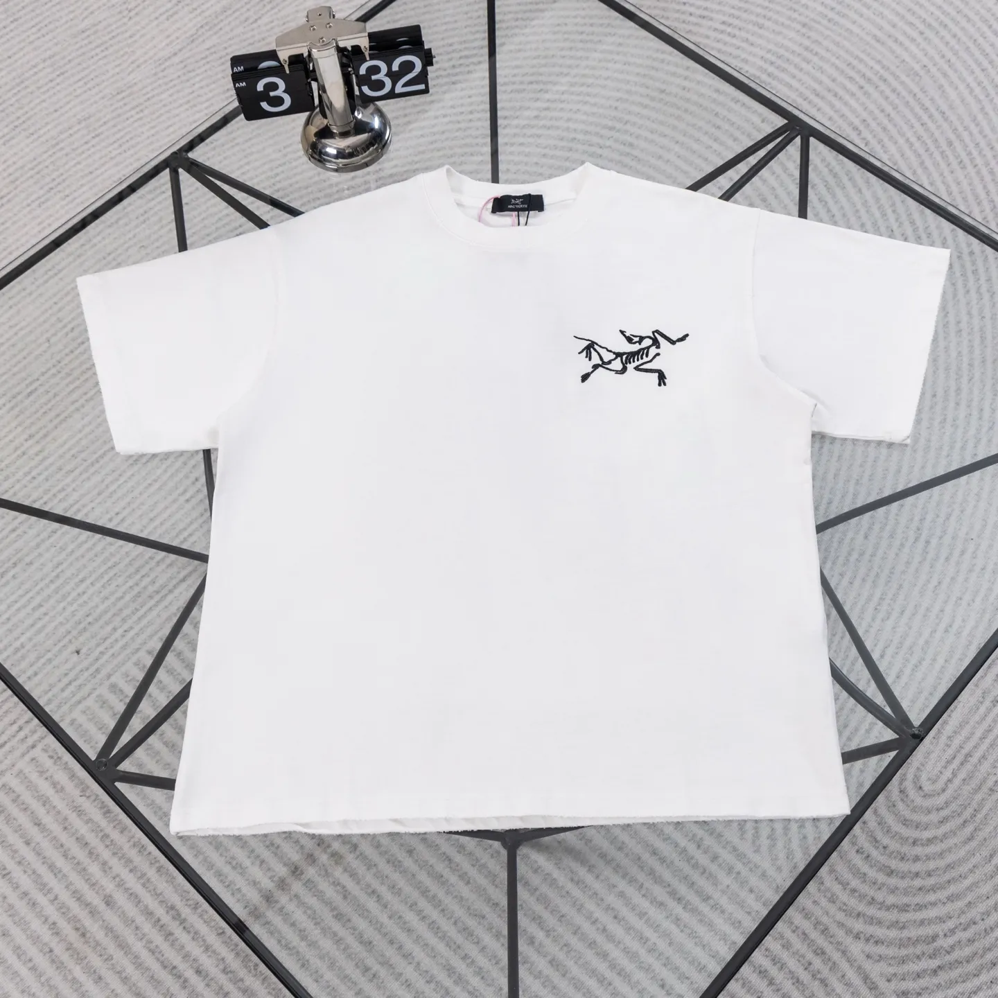 105 ARC'TERYX 26ss New Arrival T Quality ， ， ，Breathable ， 。 ， ， ， Same Style 。 ， ， ； logo， ， 。Classic Versatile ， 、 ， 、 、 。 ， ， ！ ：Black White Size：S—XL